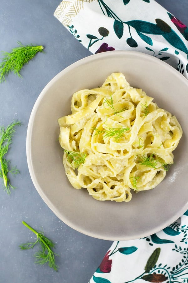 A delicious creamy roasted fennel pasta made with a comforting, creamy, garlic fennel sauce and tossed through delicious fettuccine pasta. Insidetherustikitchen.com