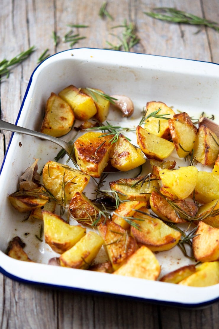 Easy Oven Baked Baby Potatoes With Rosemary And Garlic