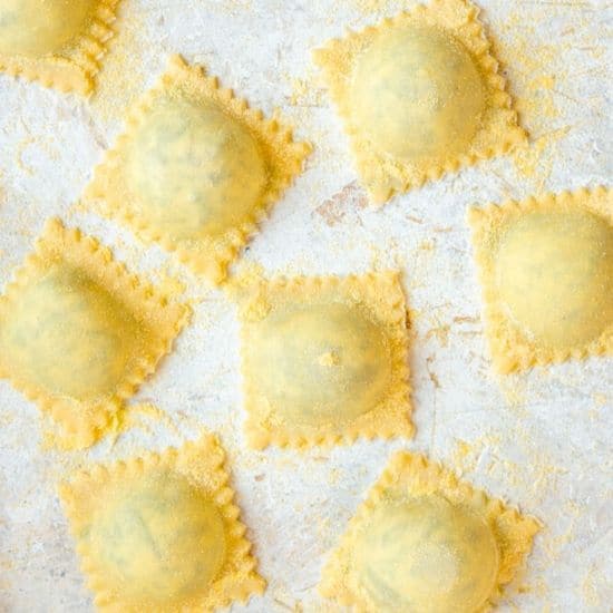 dreigen Ver weg moeilijk How to Make Homemade Ravioli - The Ultimate Guide - Inside The Rustic  Kitchen