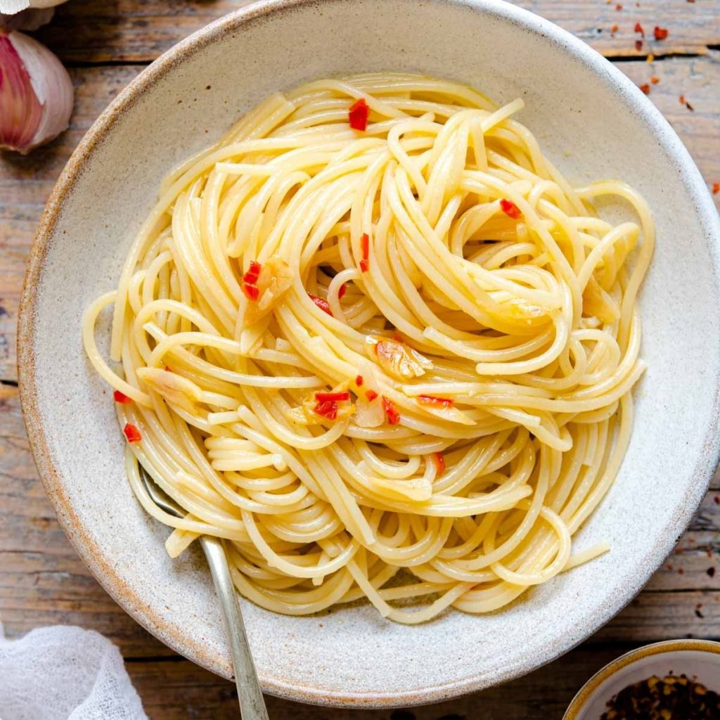 Spaghetti Aglio e Olio Garlic & Oil Pasta Inside The Rustic Kitchen