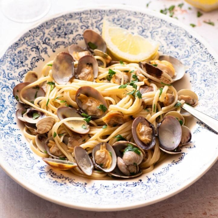 Linguine alle Vongole (Pasta with Clams) Inside The Rustic Kitchen