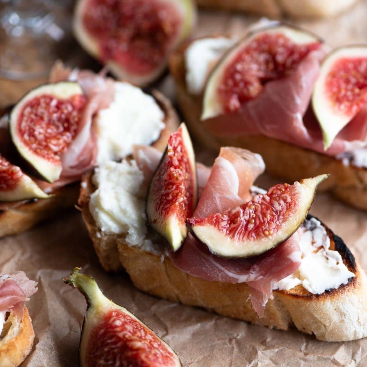 Fig Crostini with Prosciutto and Pecorino Cream